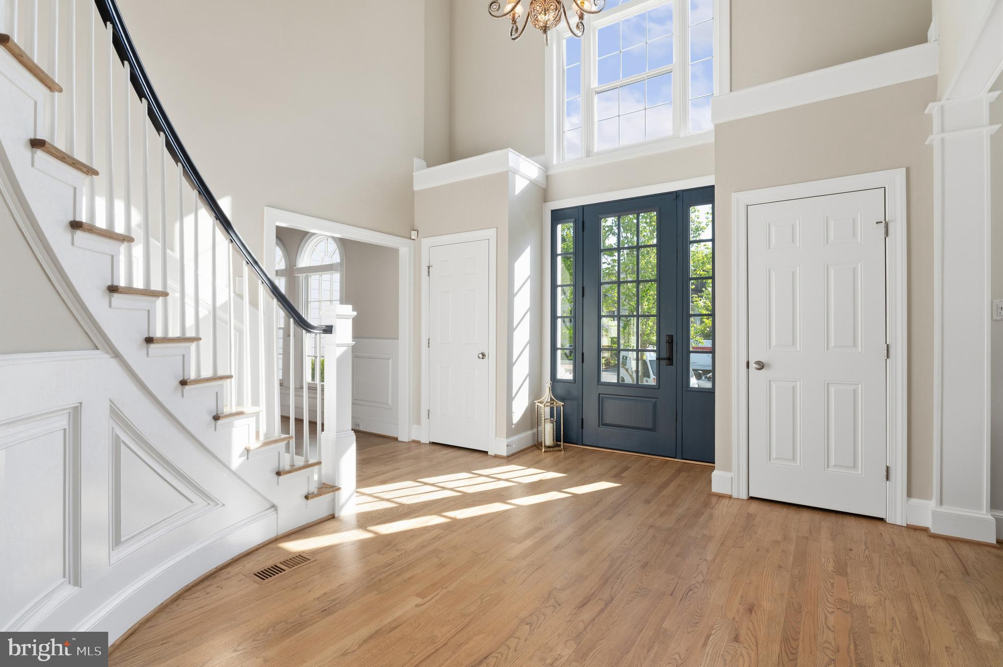 LANGLEY OAKS - Residential