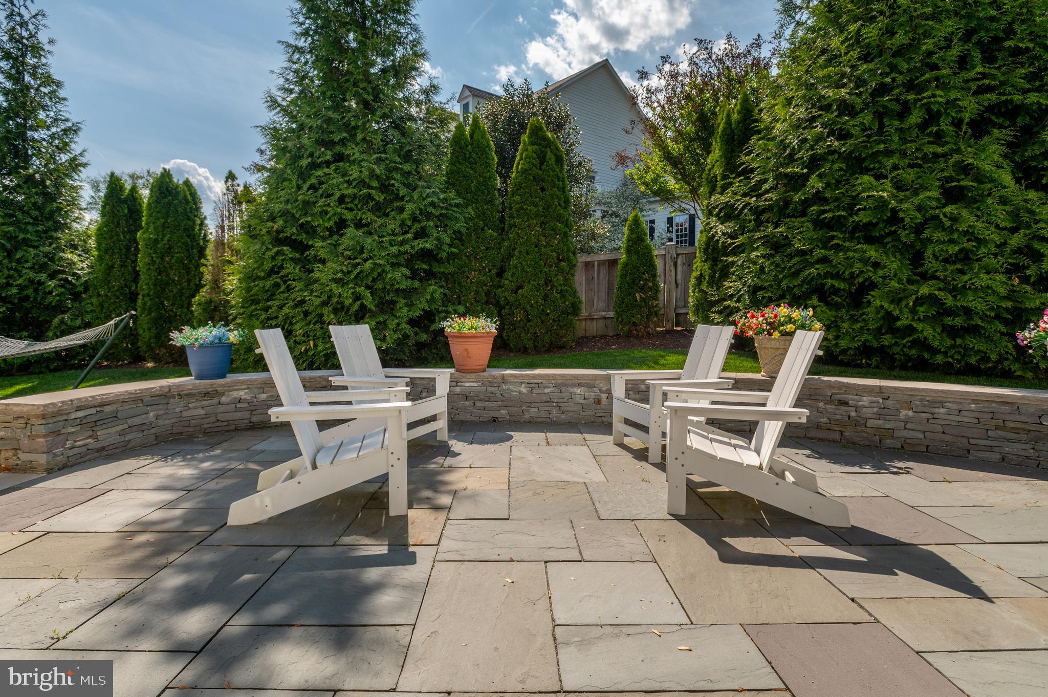 LANGLEY OAKS - Residential