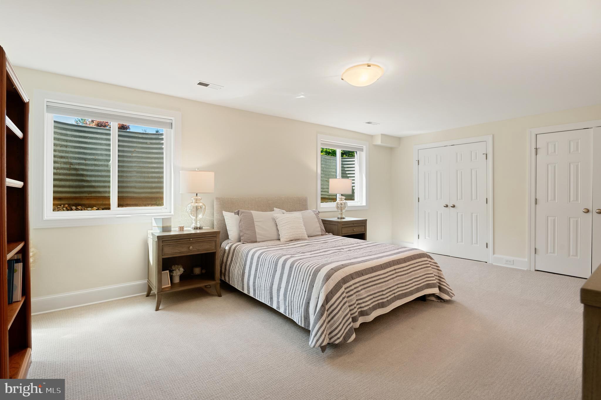 DODD MANOR - Residential