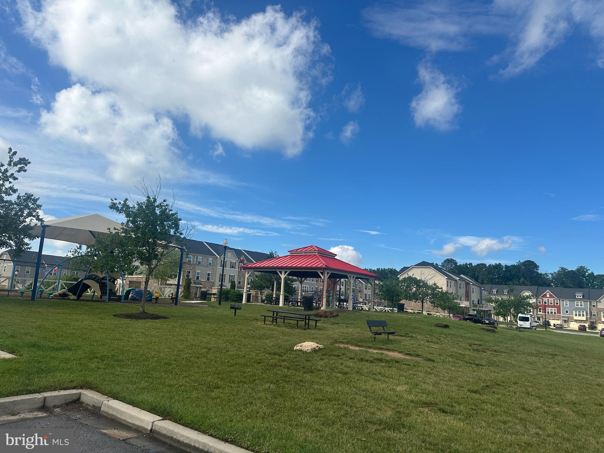 CREEKSIDE VILLAGE AT TANYARD SPRINGS - Residential