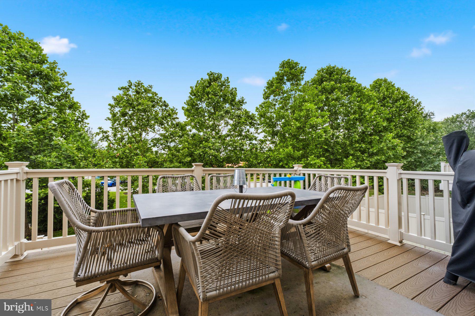 CREEKSIDE VILLAGE AT TANYARD SPRINGS - Residential