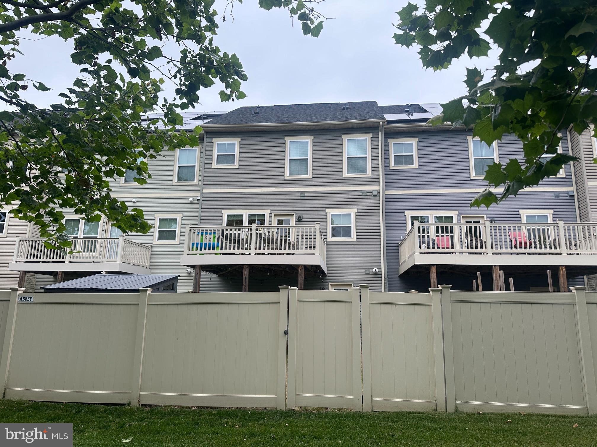 CREEKSIDE VILLAGE AT TANYARD SPRINGS - Residential