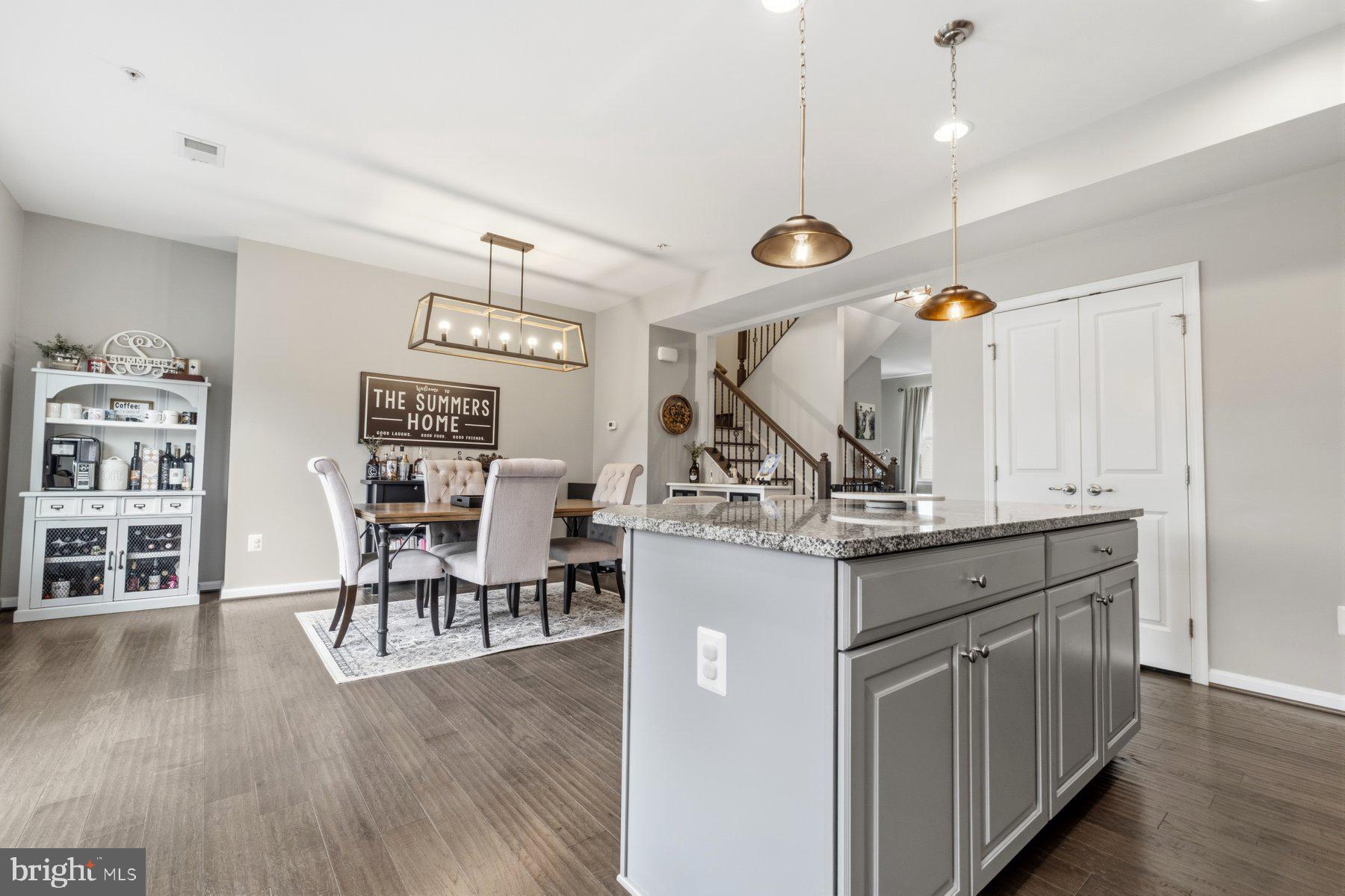 CREEKSIDE VILLAGE AT TANYARD SPRINGS - Residential