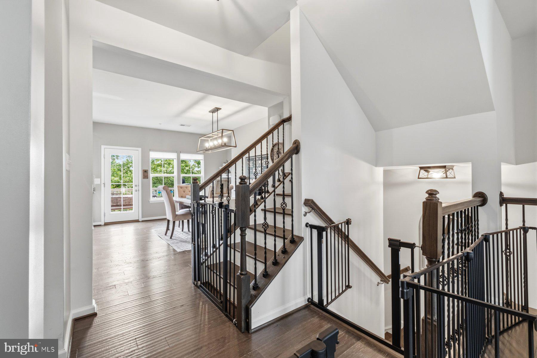 CREEKSIDE VILLAGE AT TANYARD SPRINGS - Residential