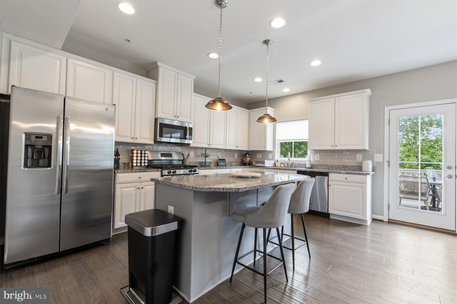 CREEKSIDE VILLAGE AT TANYARD SPRINGS - Residential