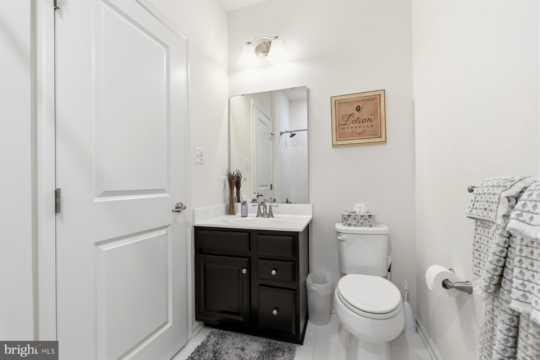 CREEKSIDE VILLAGE AT TANYARD SPRINGS - Residential
