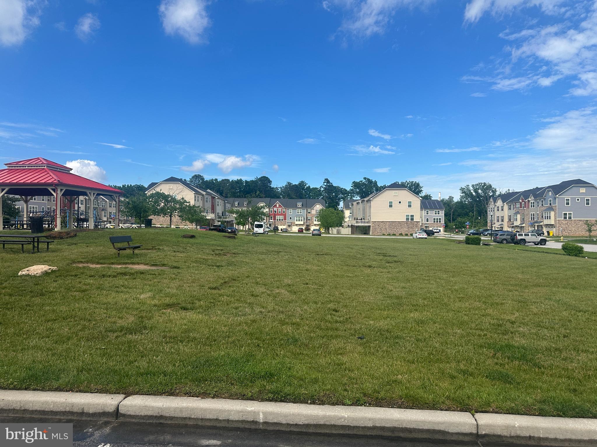 CREEKSIDE VILLAGE AT TANYARD SPRINGS - Residential