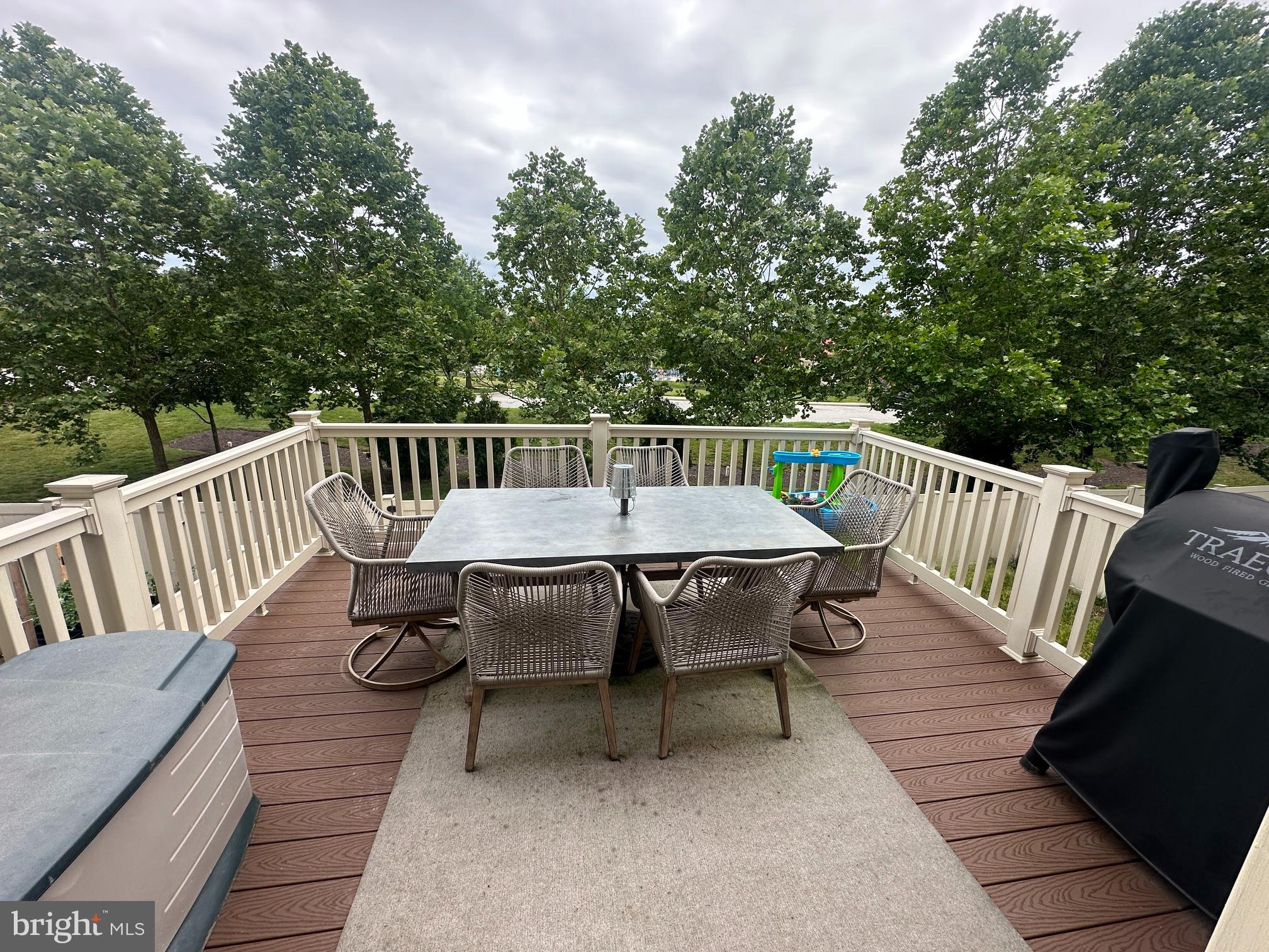 CREEKSIDE VILLAGE AT TANYARD SPRINGS - Residential