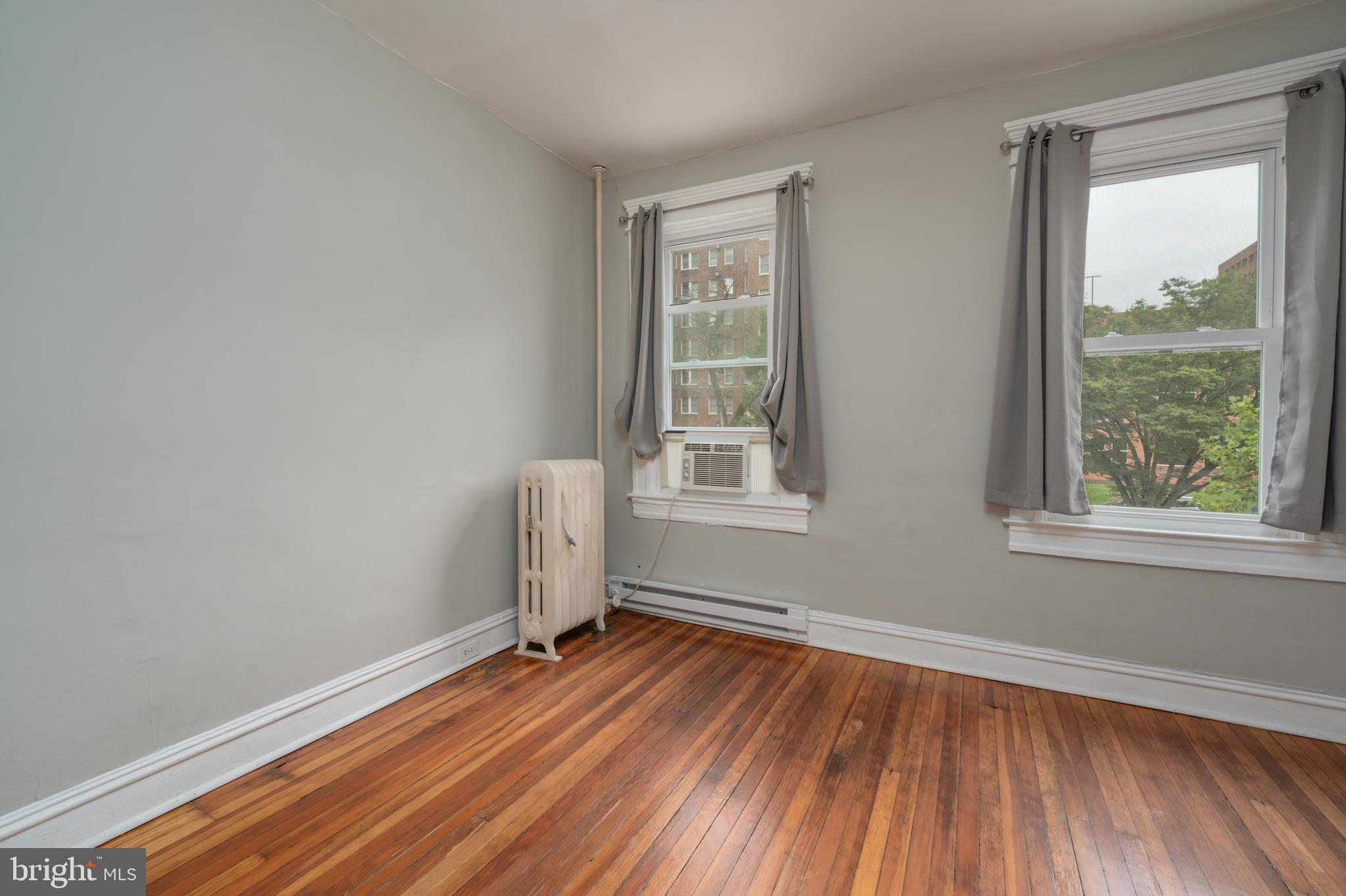 OAKENSHAWE HISTORIC DISTRICT - Residential Lease