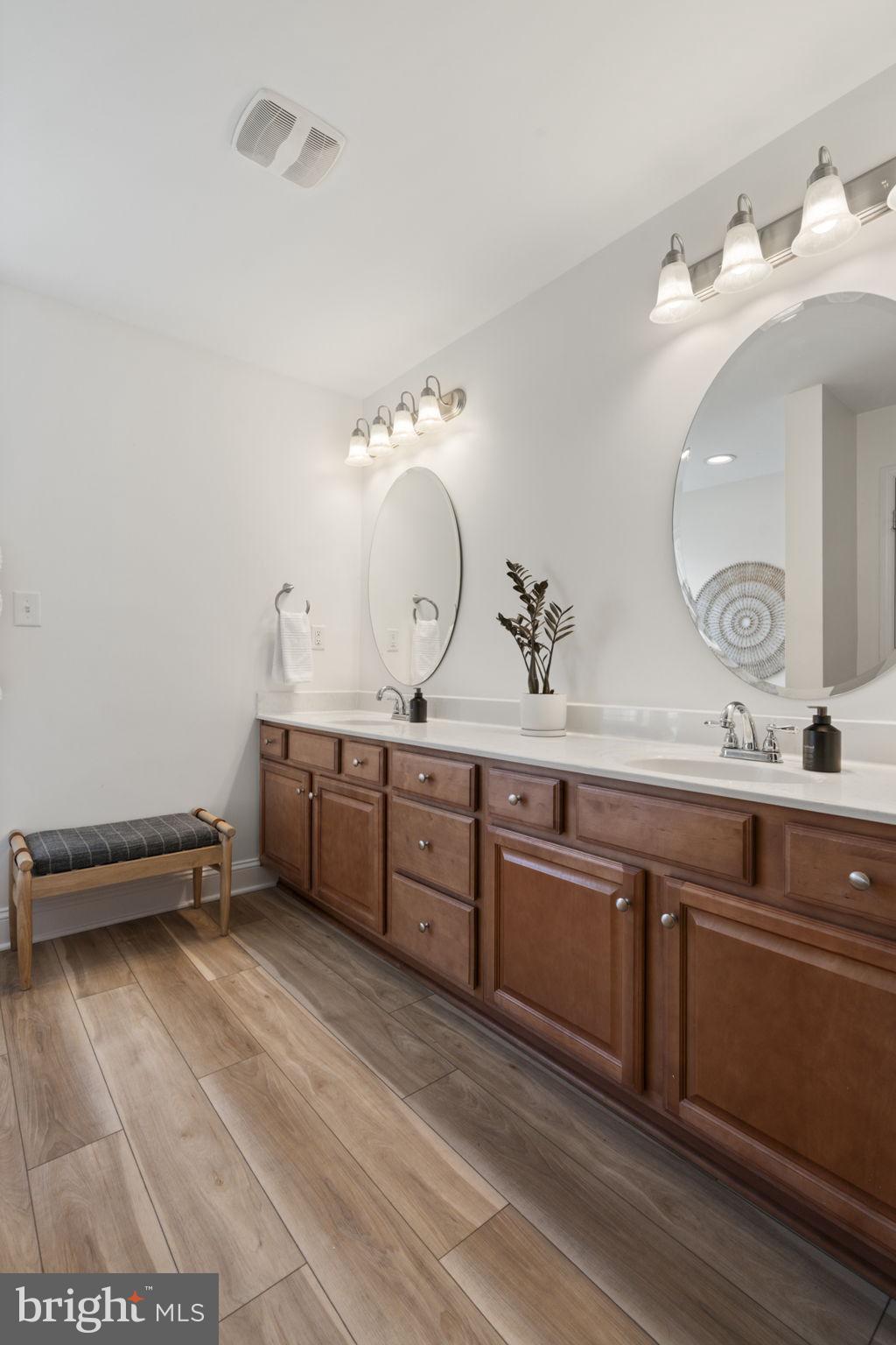 ROSE RUN - Residential