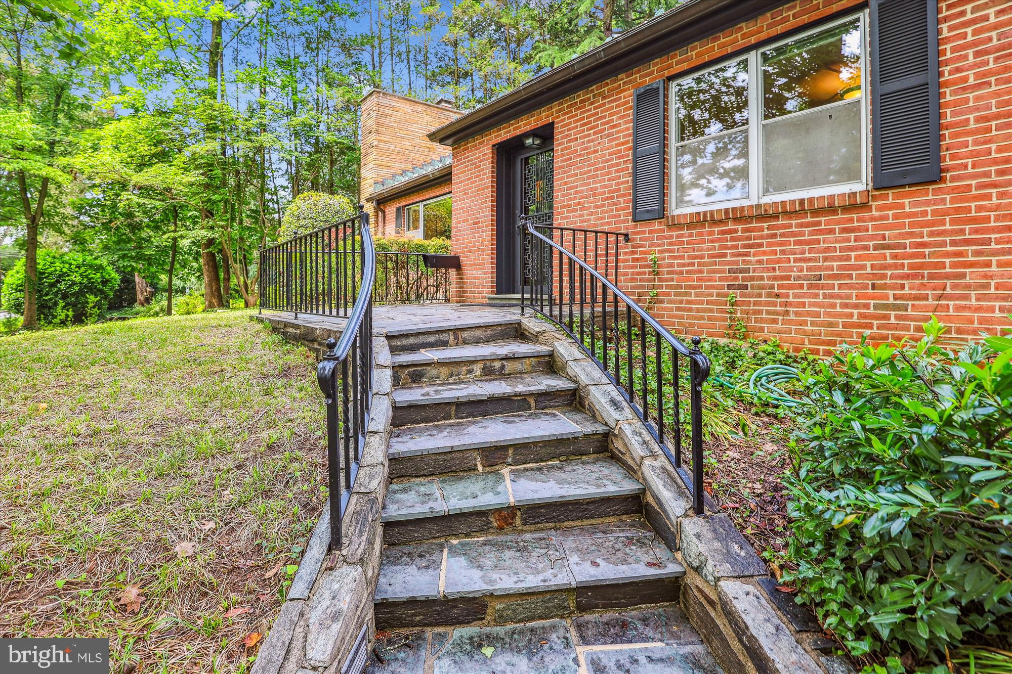 9536 E BEXHILL DRIVE