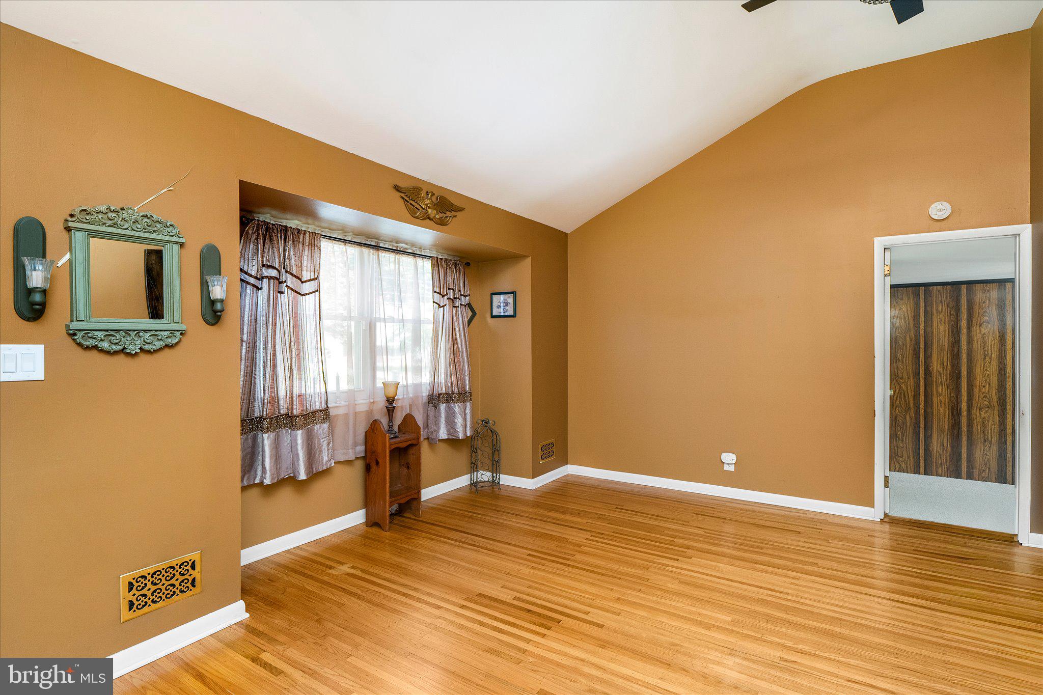 27 LAKEVIEW DRIVE
