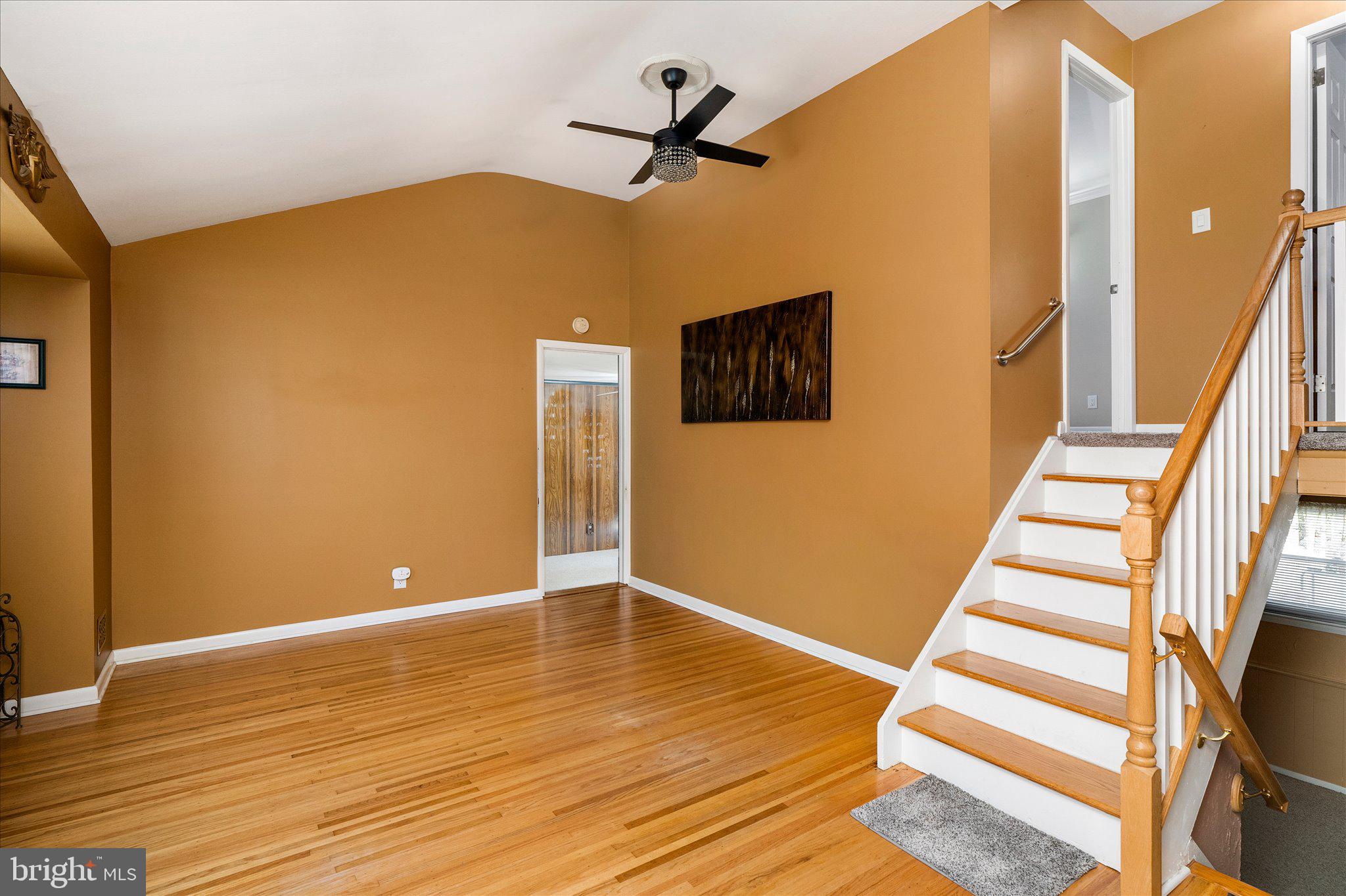 27 LAKEVIEW DRIVE