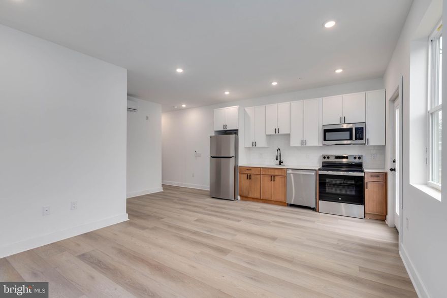 Be the first to live in this stunning new construction unit featuring brand new stainless steel appliances, sleek white oak hardwood flooring throughout, and your own PRIVATE BALCONY.  This unit features a spacious full bedroom with a custom bathoom that leads into the open living room area and kitchen space. There is also an in unit washer/ dryer and a shared roof deck for tenants. Don’t miss the opportunity to call this fresh, stylish space your new home!

Tenants are responsible for the following utilities: 
Water $50/mo flat fee (subject to change)
Electric (based on usage) 
NO GAS
Internet 

Text the listing agent for a video tour!