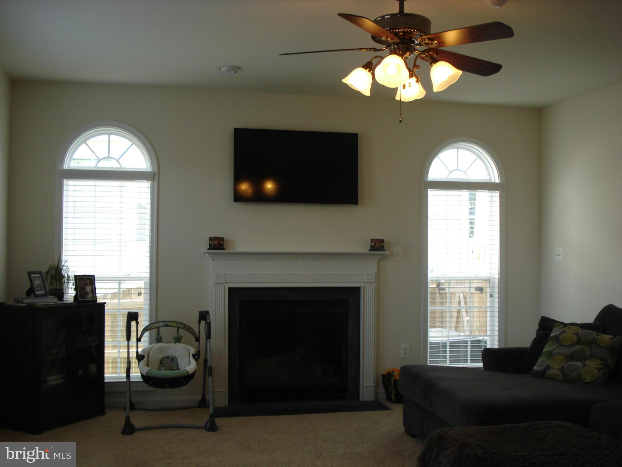 SEASONS LANDING - Residential