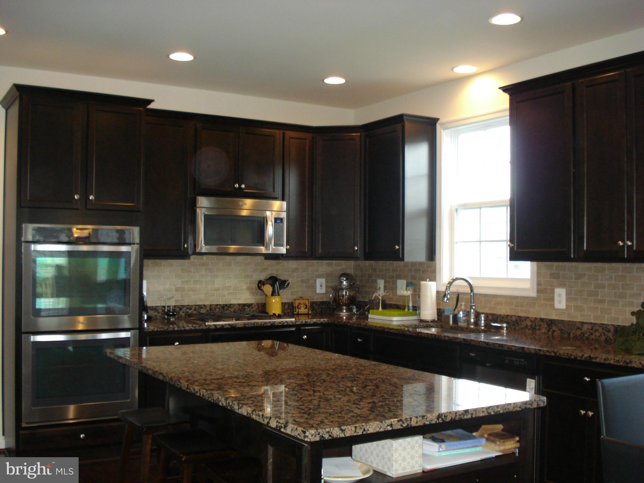 SEASONS LANDING - Residential