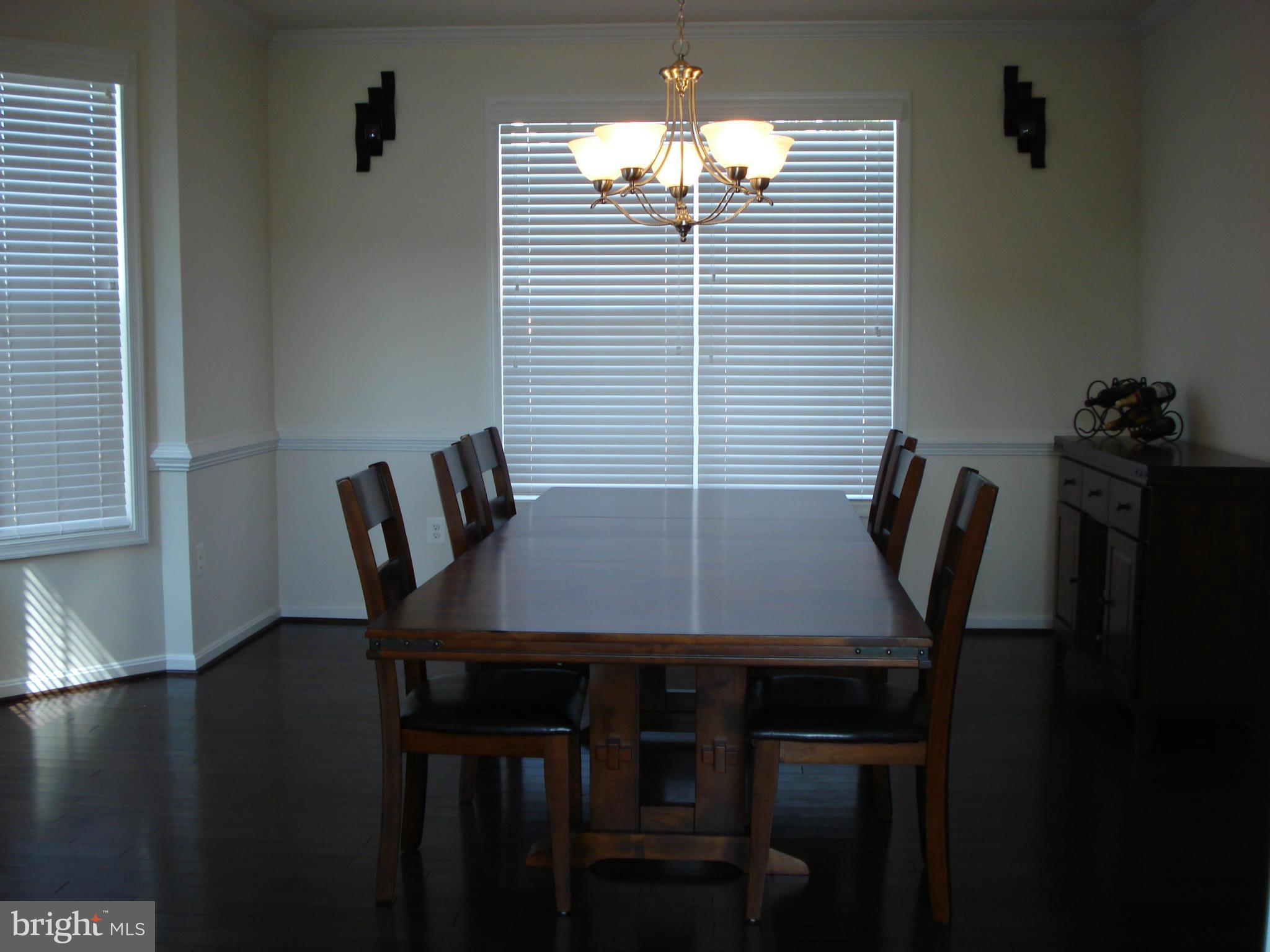 SEASONS LANDING - Residential