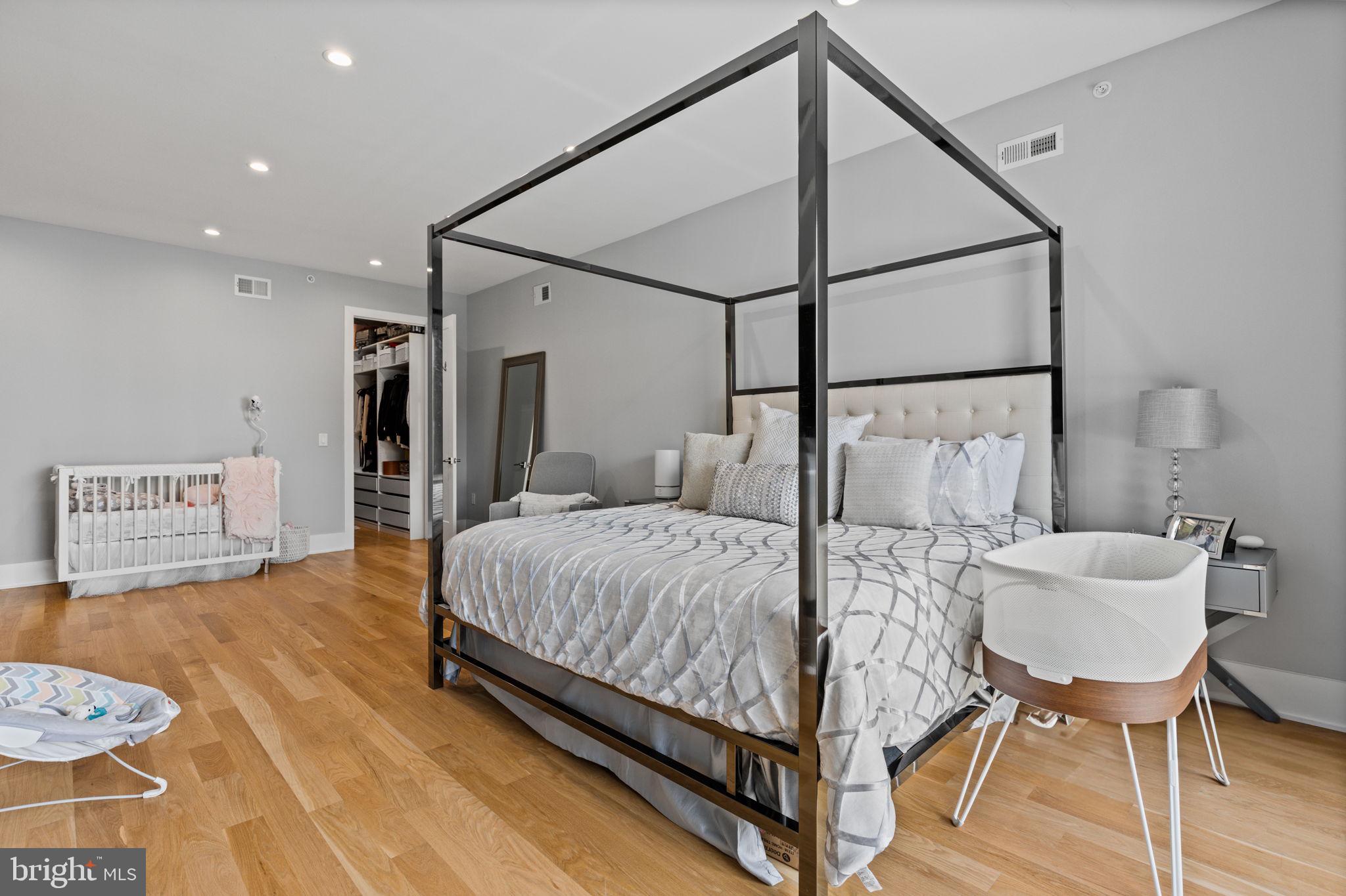 FAIRMOUNT - Residential