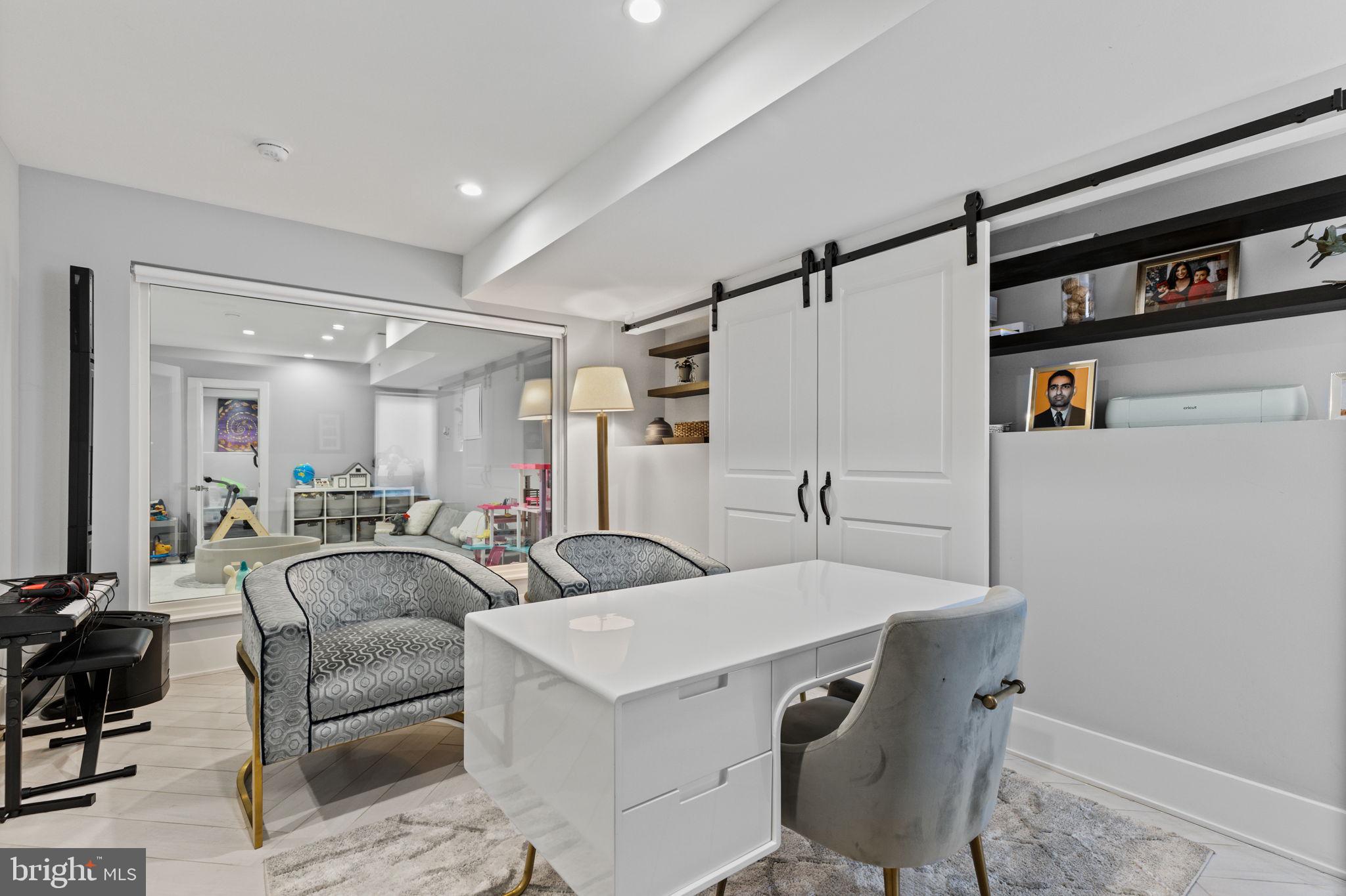 FAIRMOUNT - Residential