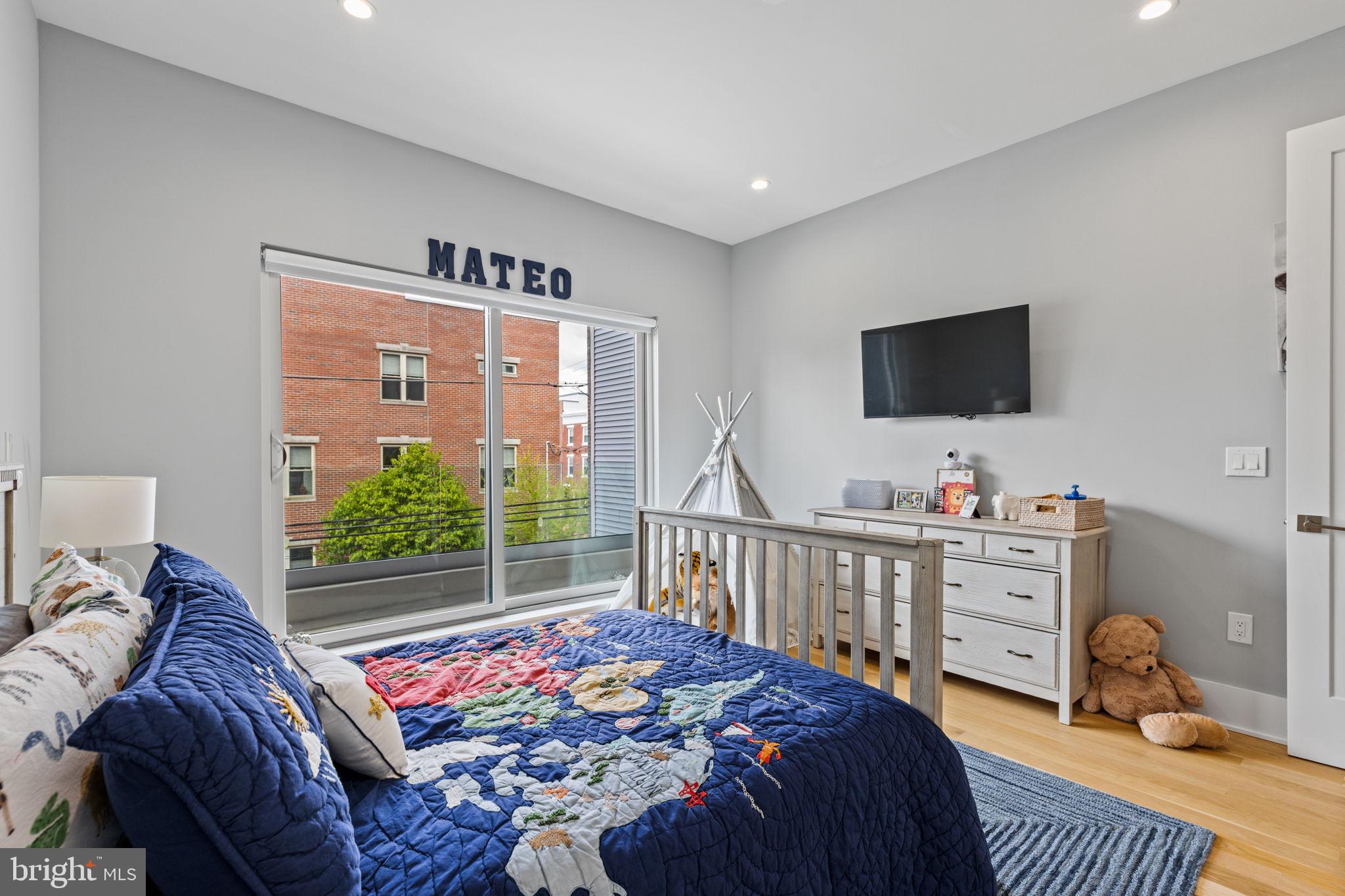 FAIRMOUNT - Residential