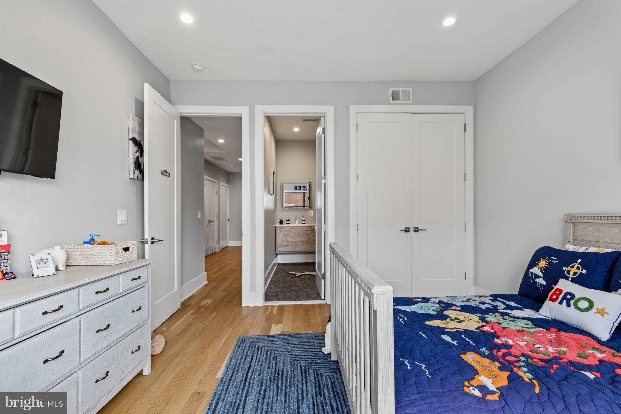 FAIRMOUNT - Residential