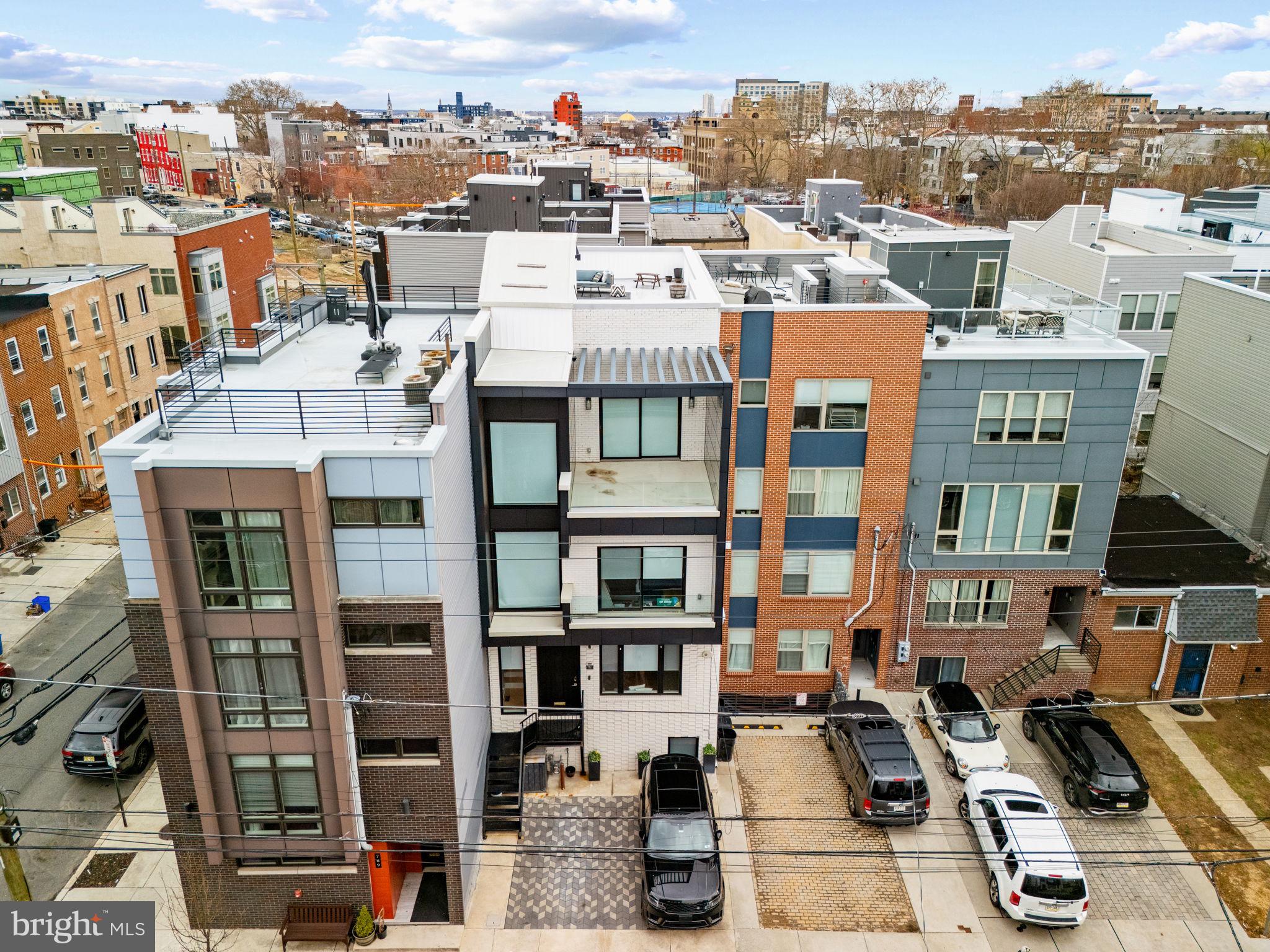 FAIRMOUNT - Residential