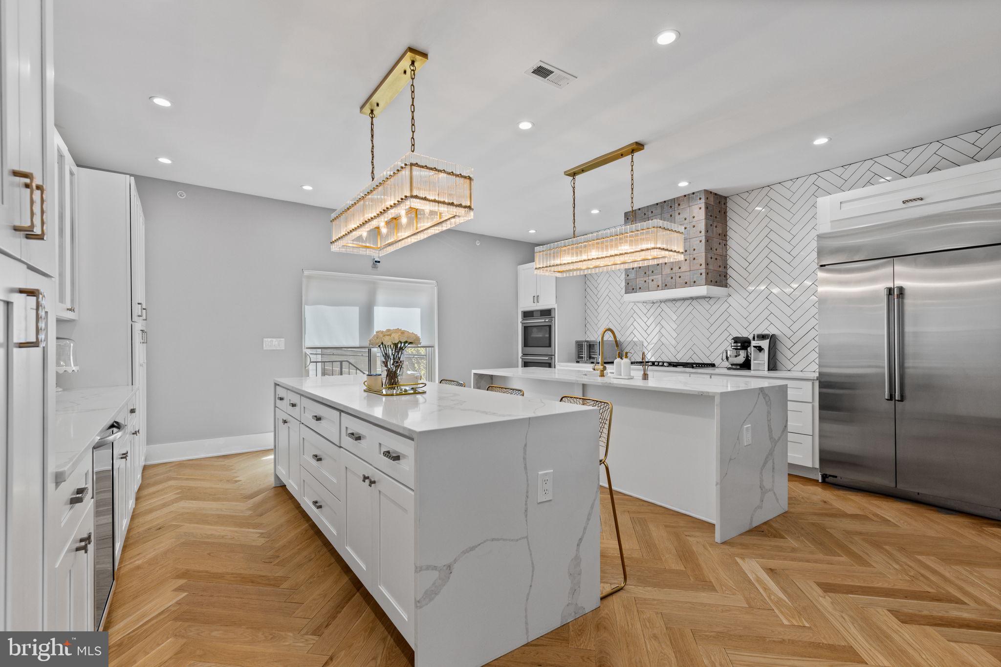 FAIRMOUNT - Residential