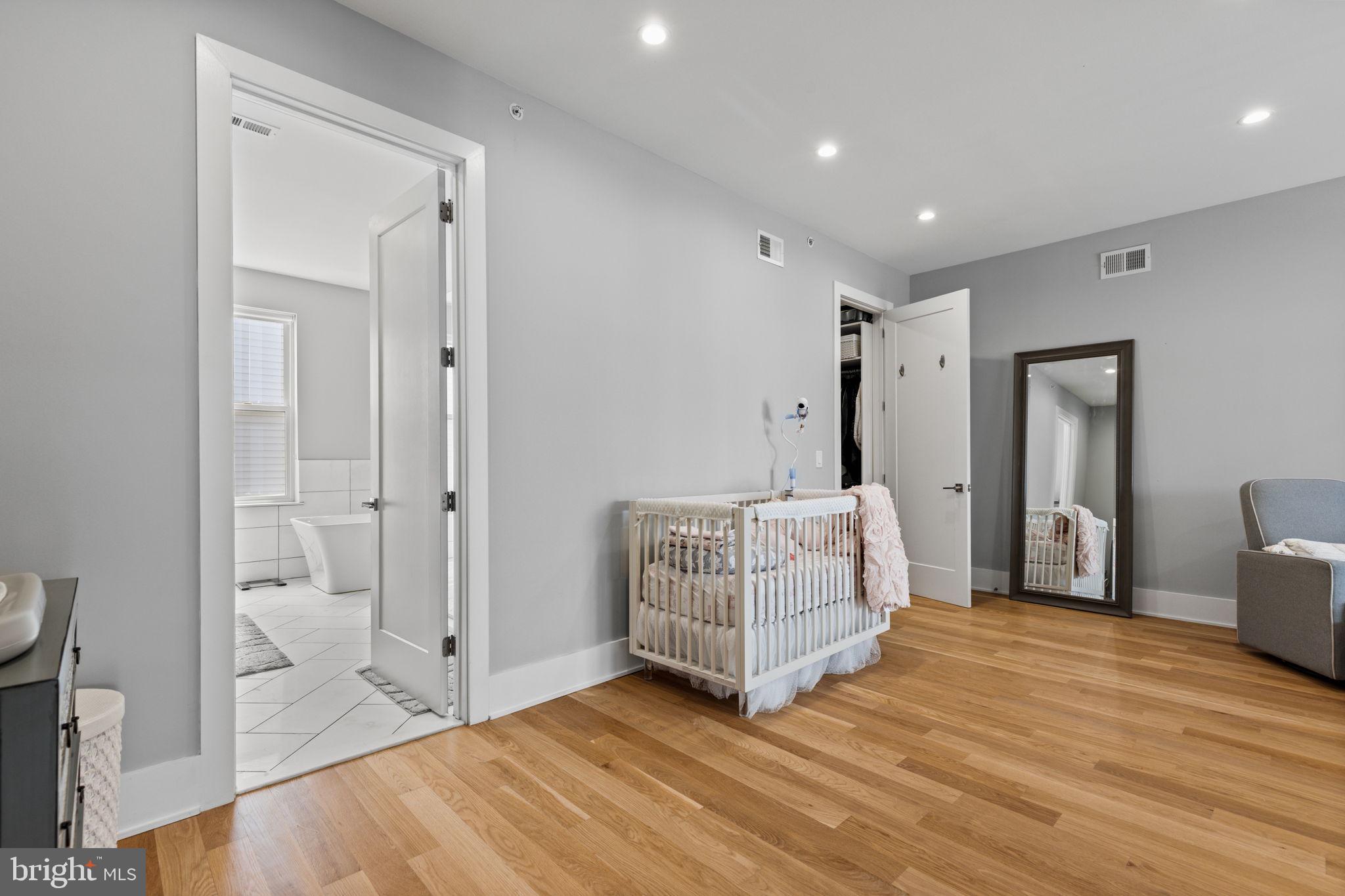 FAIRMOUNT - Residential