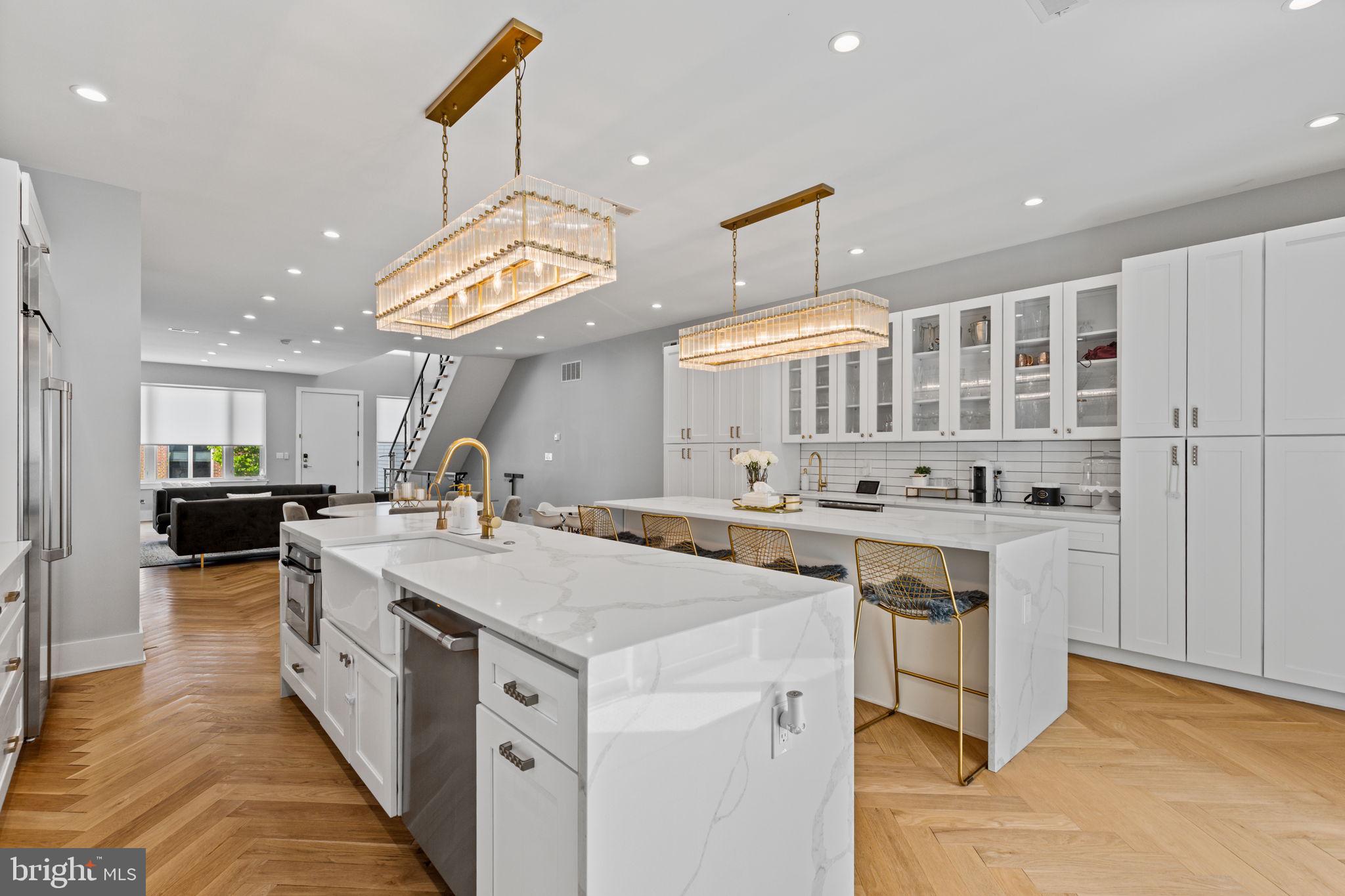 FAIRMOUNT - Residential