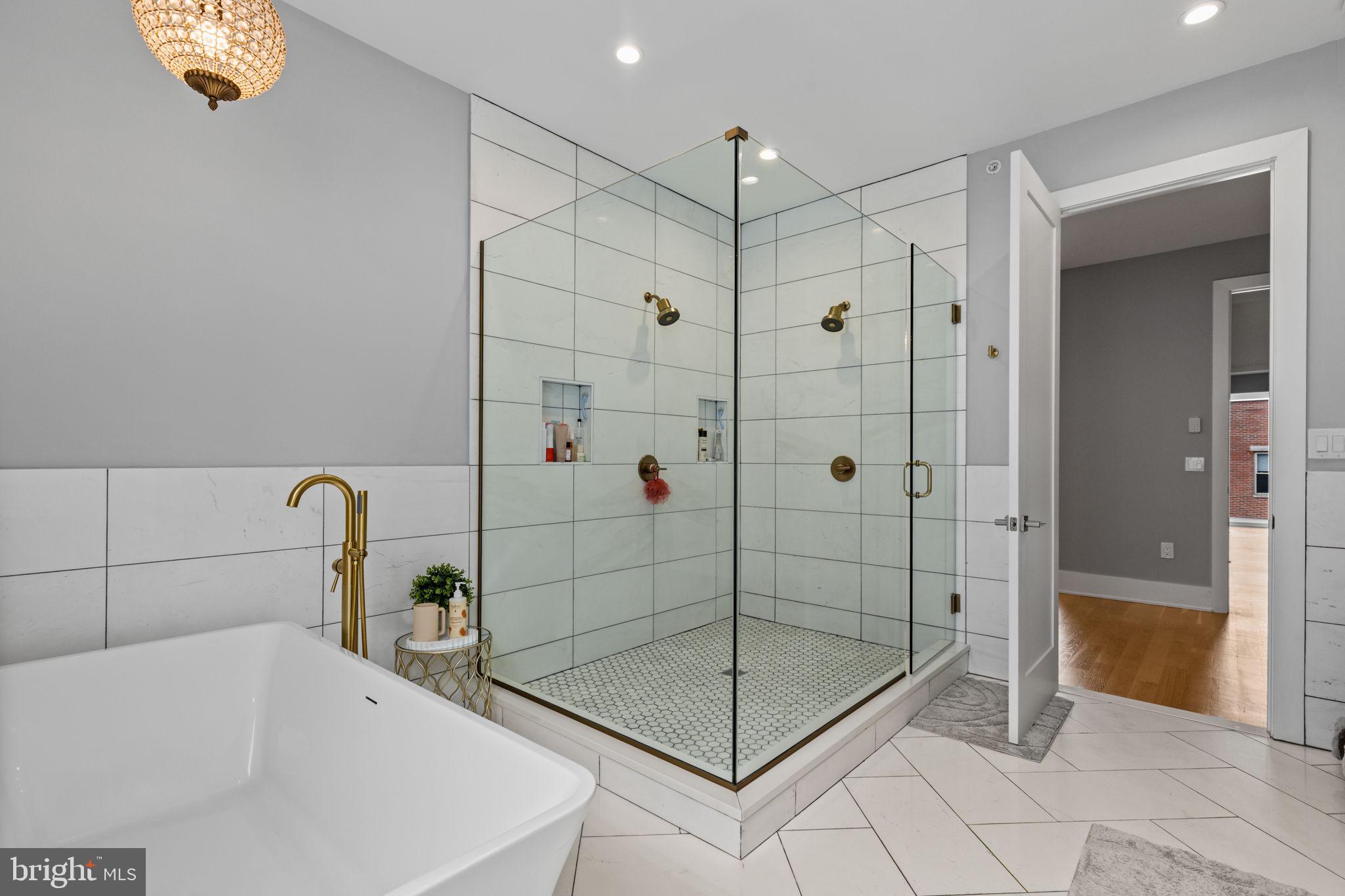 FAIRMOUNT - Residential