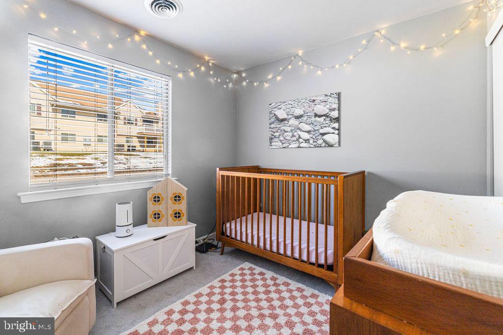 SAW MILL VALLEY - Residential