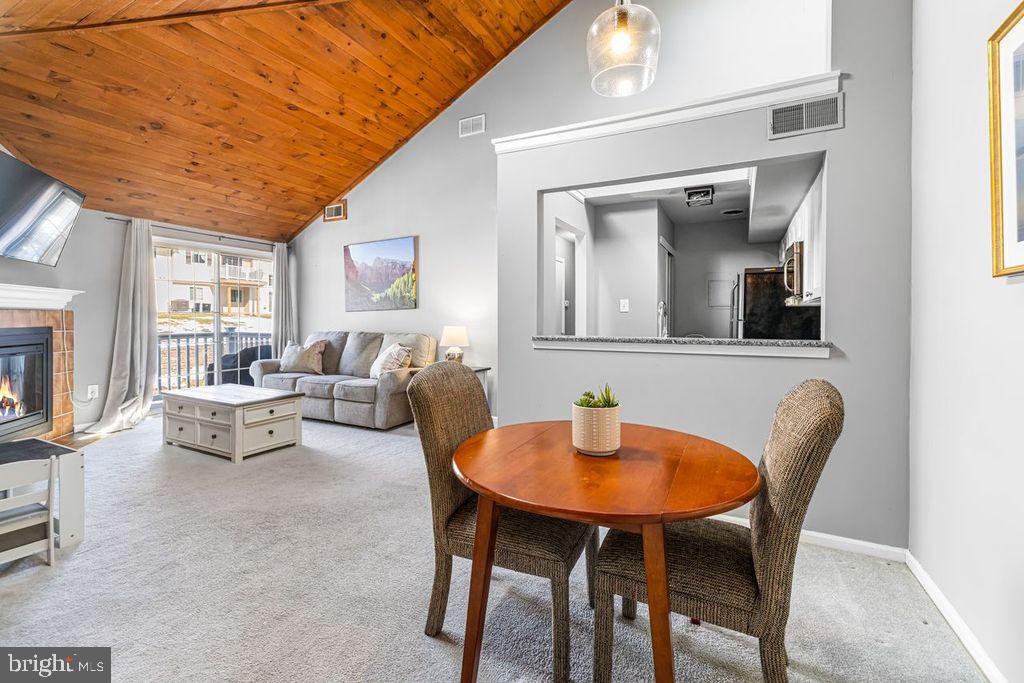 SAW MILL VALLEY - Residential