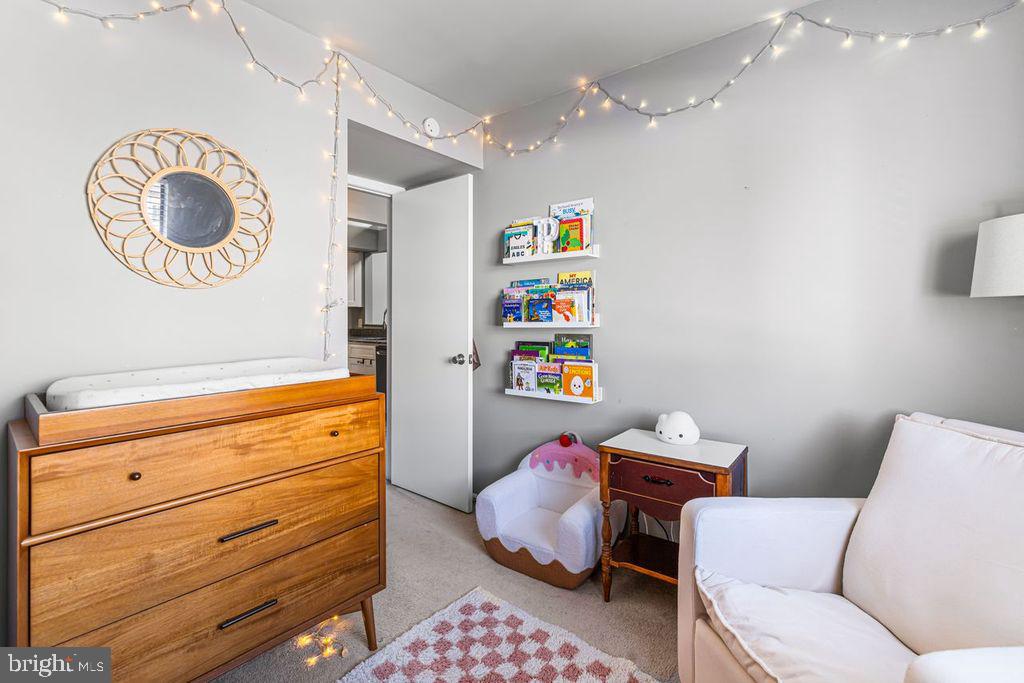 SAW MILL VALLEY - Residential