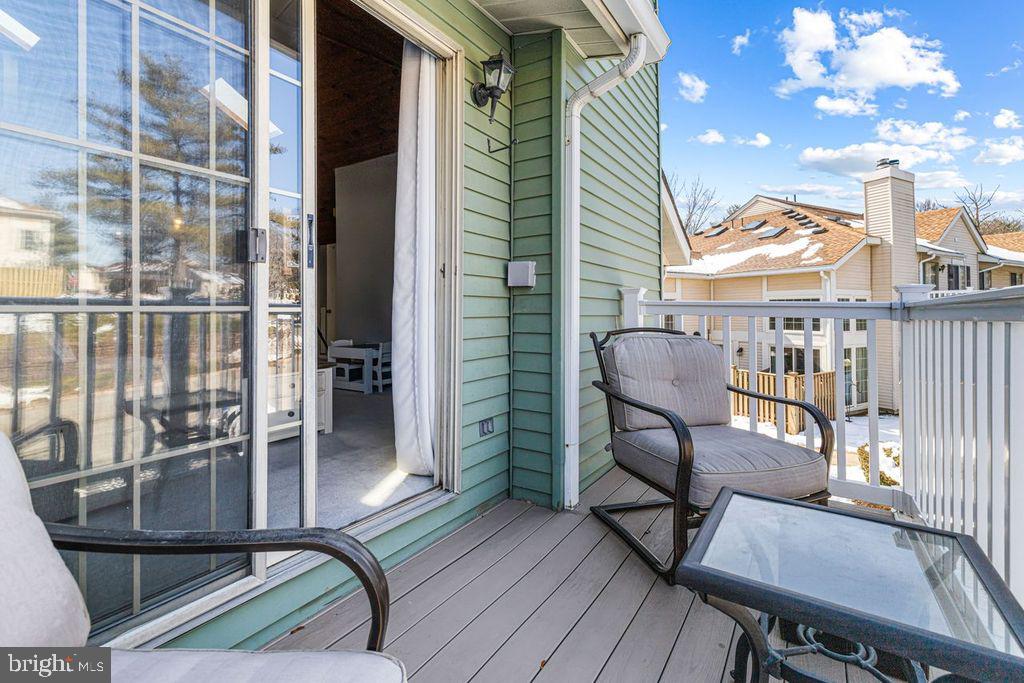 SAW MILL VALLEY - Residential