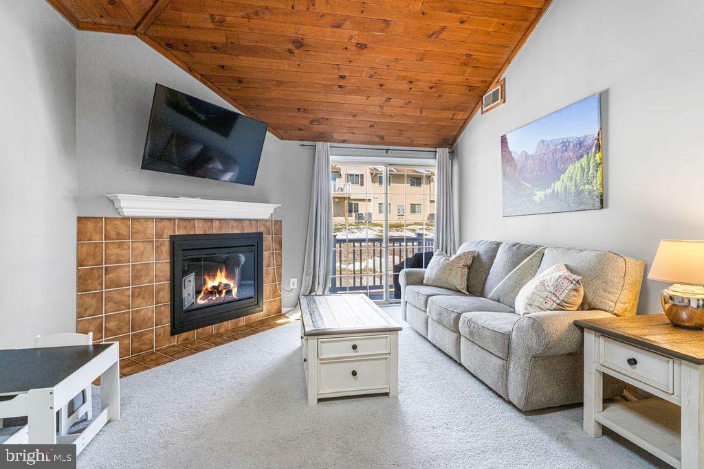 SAW MILL VALLEY - Residential