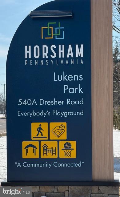 SAW MILL VALLEY - Residential