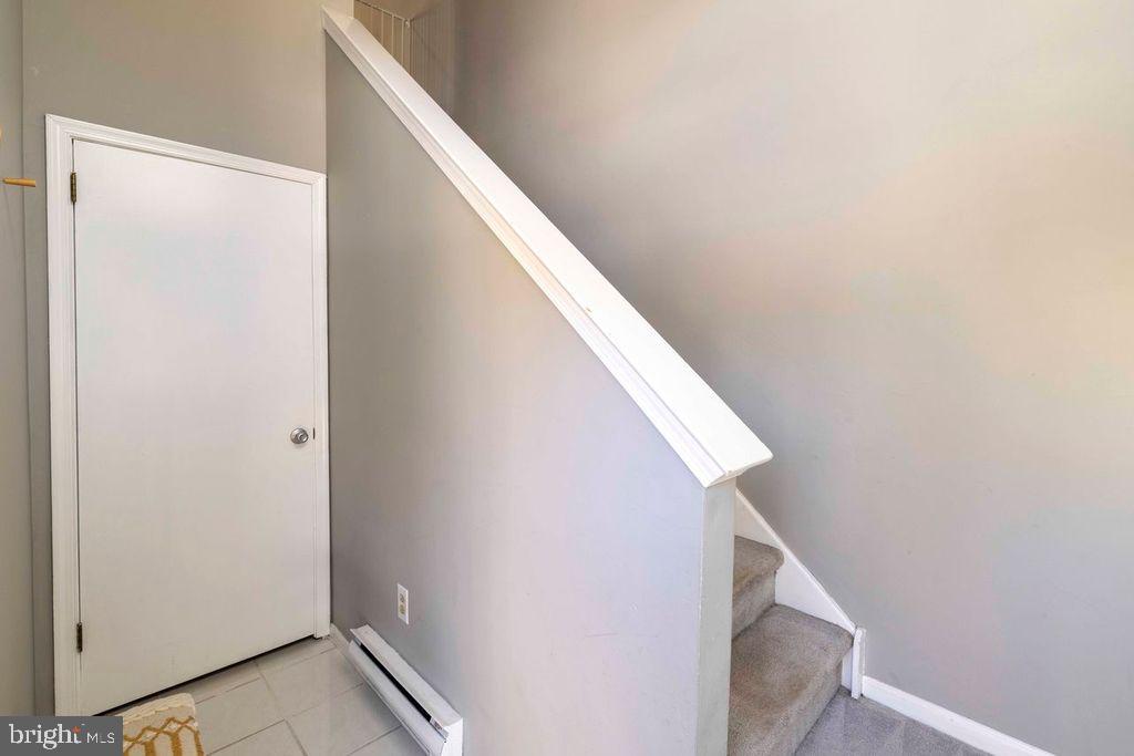 SAW MILL VALLEY - Residential