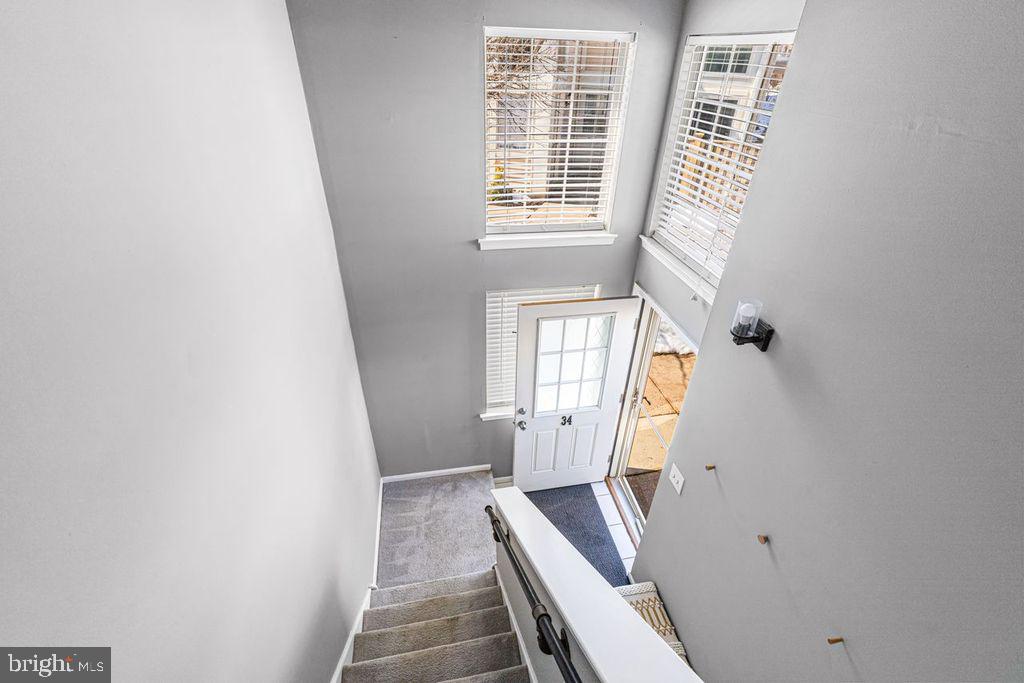 SAW MILL VALLEY - Residential