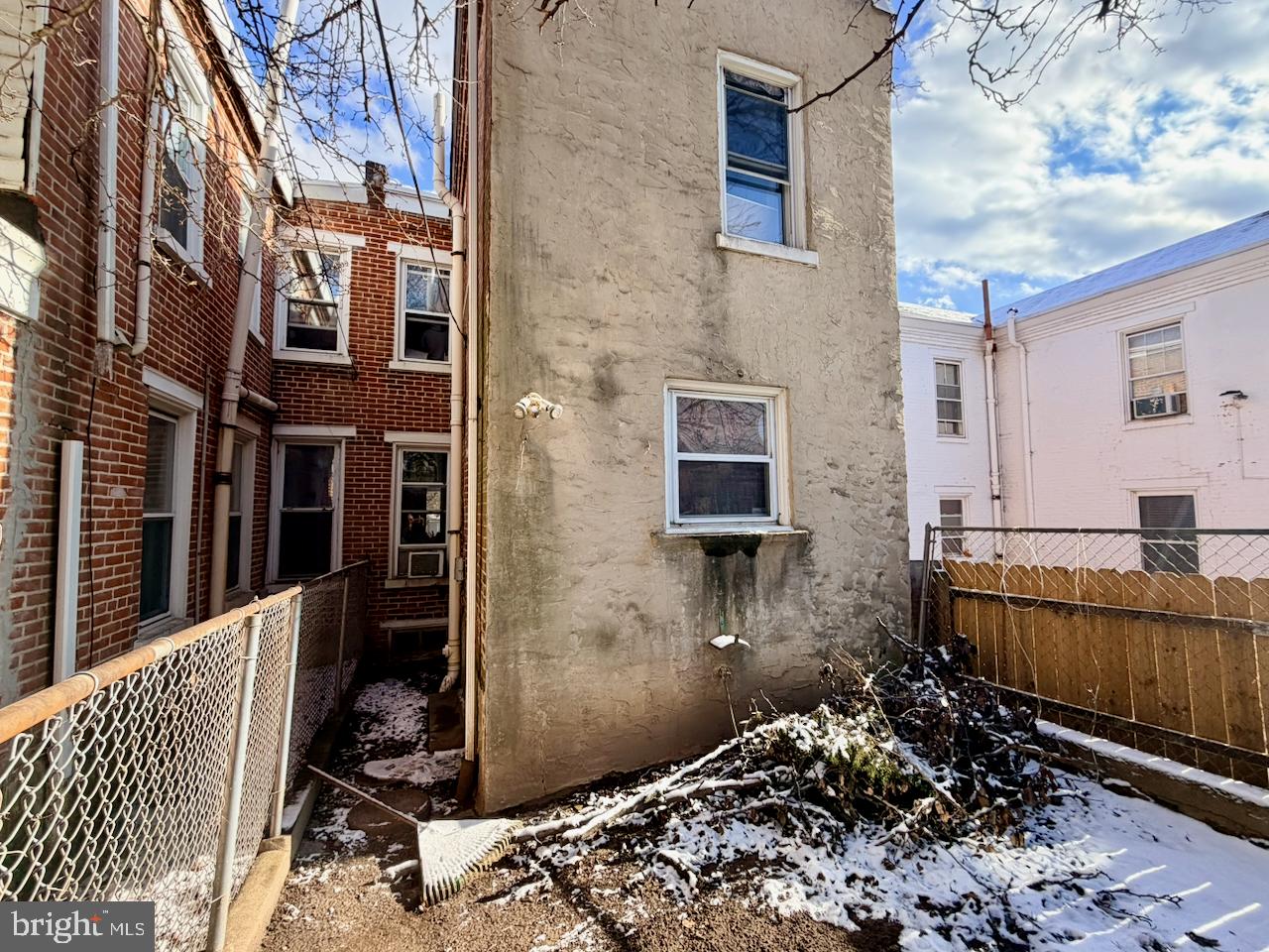 HEDGEVILLE - Residential