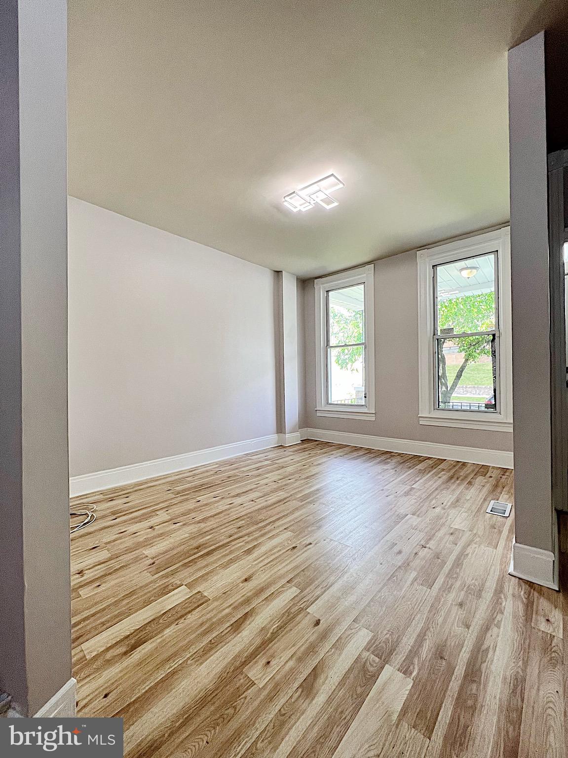 EAST ARLINGTON - Residential