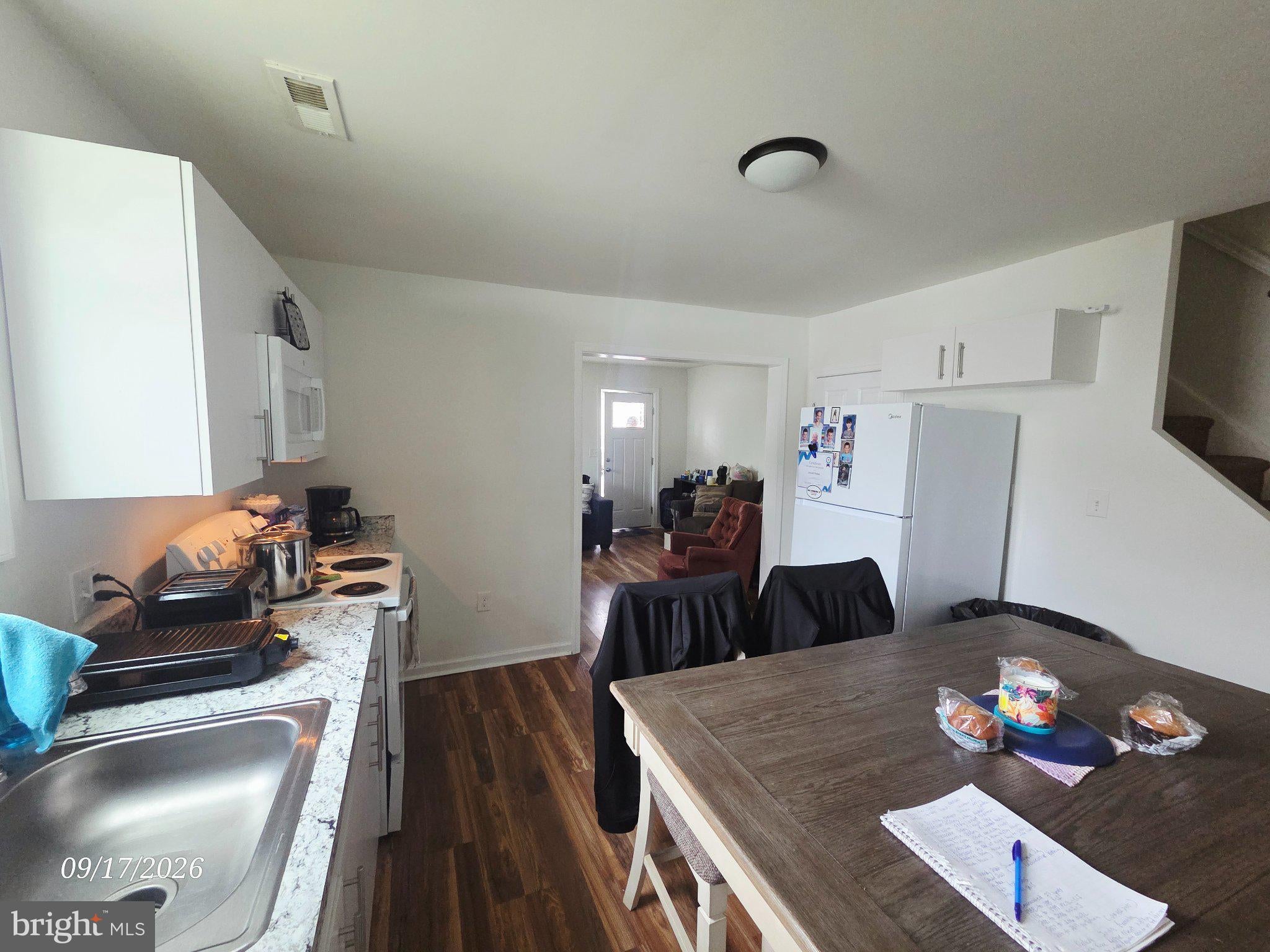 15729-15731 FENTON AVENUE