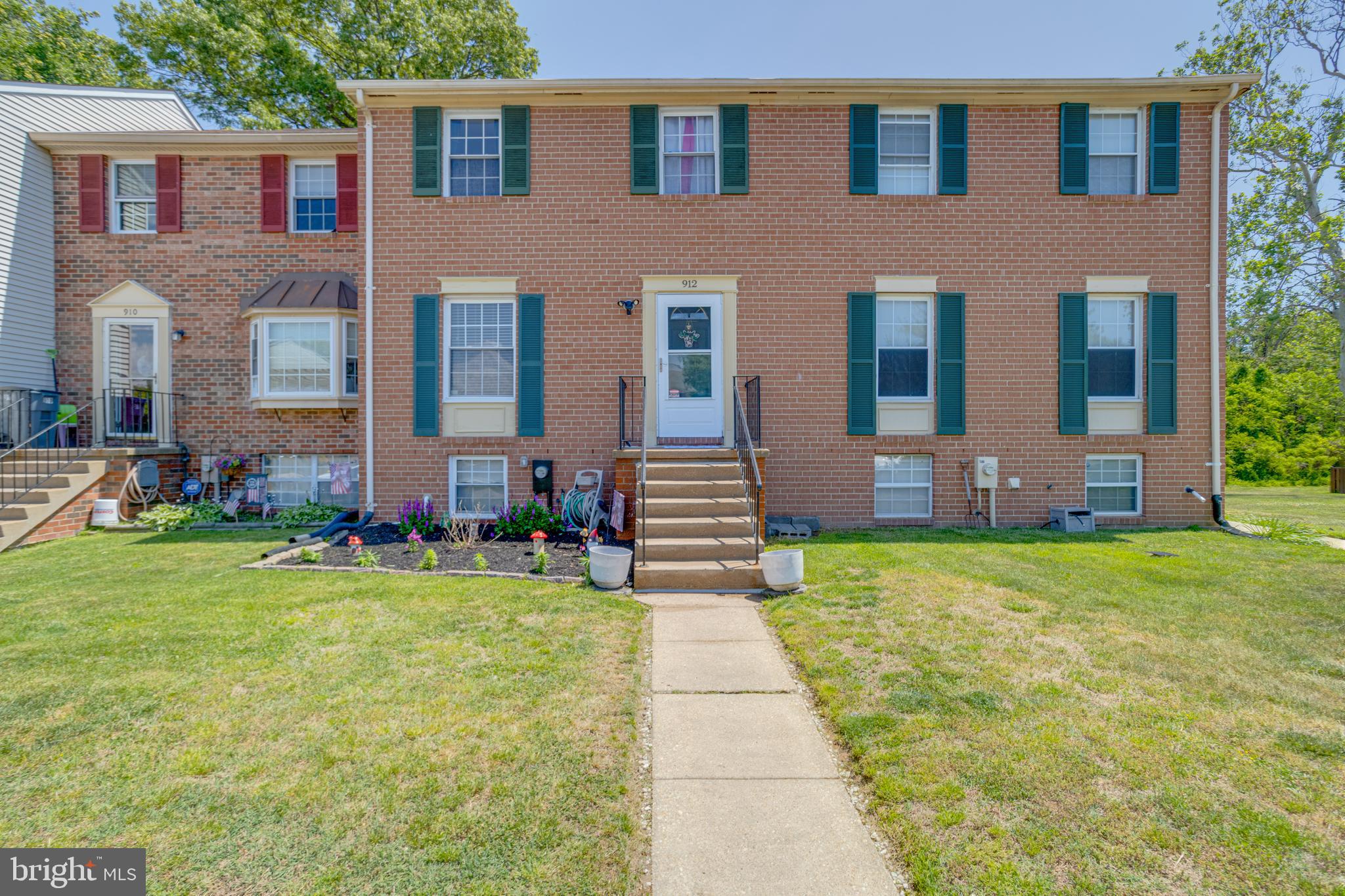 ELIZABETHS LANDING - Residential
