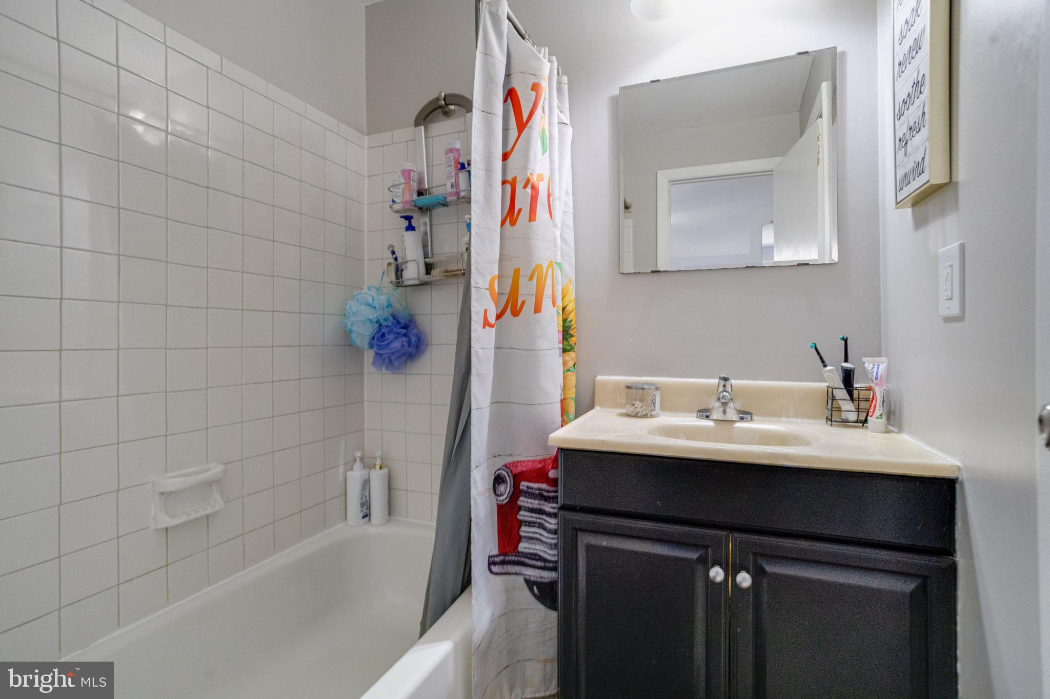 ELIZABETHS LANDING - Residential