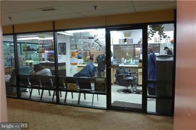 LAKESIDE PLAZA - Residential