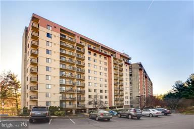 LAKESIDE PLAZA - Residential