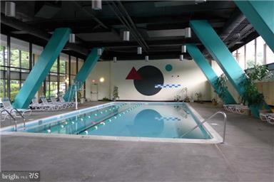 LAKESIDE PLAZA - Residential