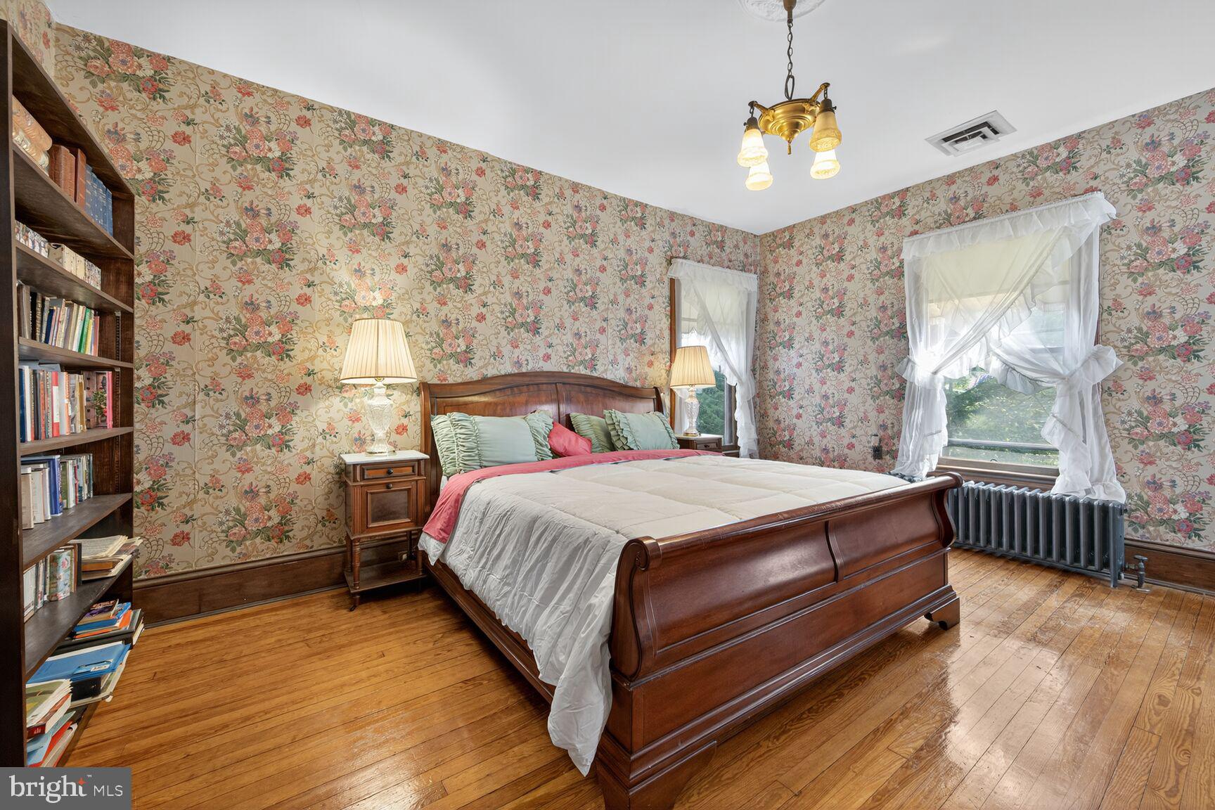 KENSINGTON PARK - Residential