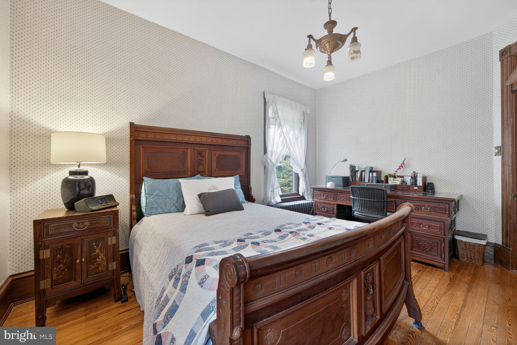 KENSINGTON PARK - Residential