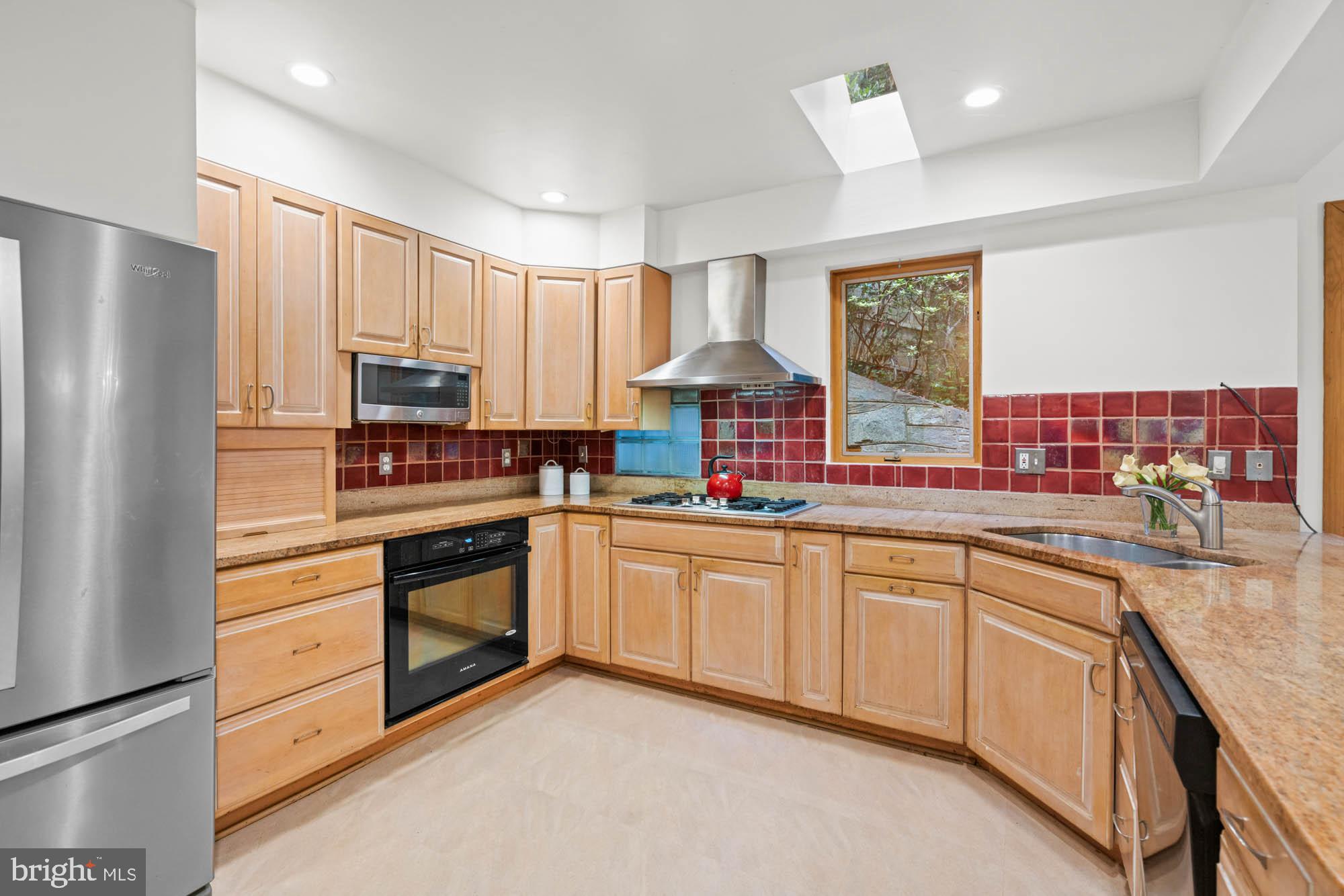 WESTMORELAND HILLS - Residential