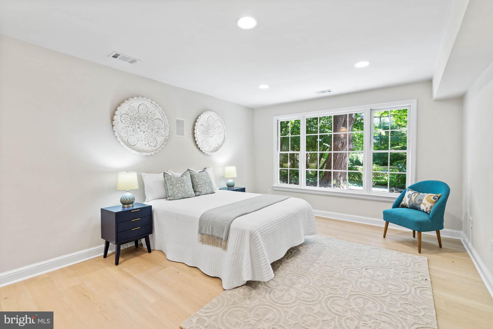 WESTMORELAND HILLS - Residential